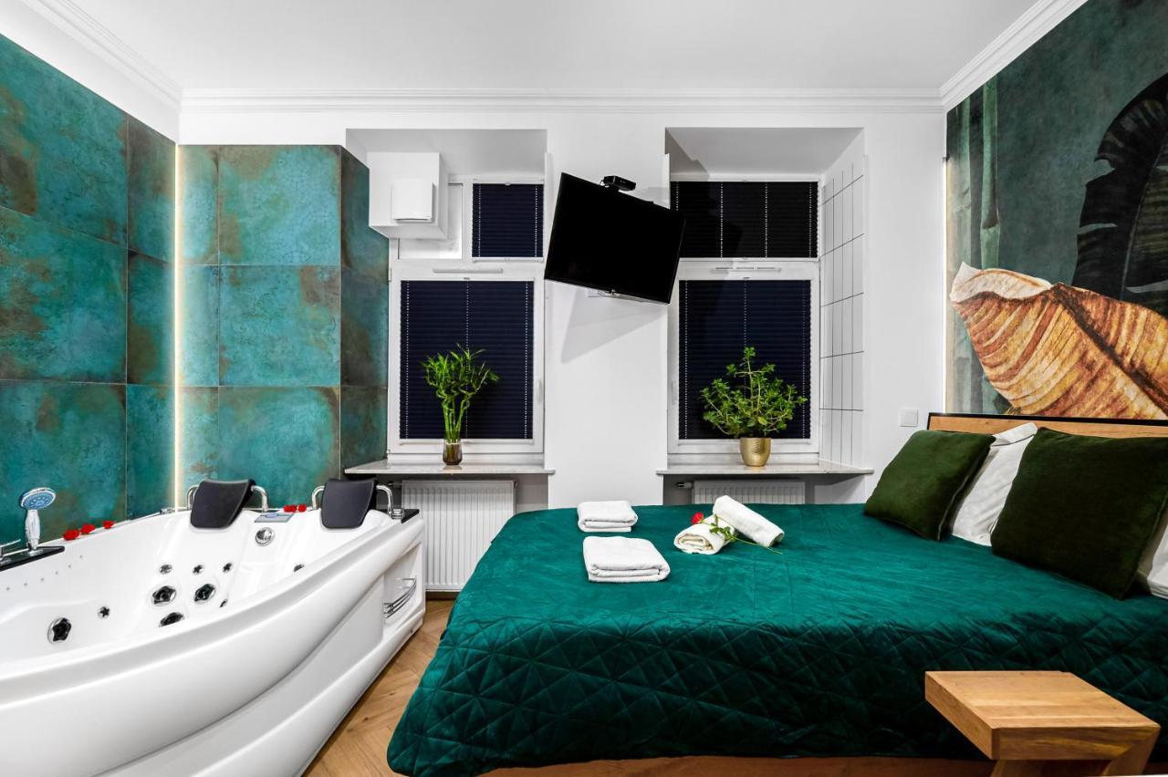 Jacuzzi & Bike Apartment, Краков Экстерьер фото